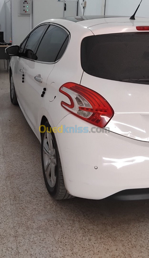 Peugeot 208 2014 HDI 1.6