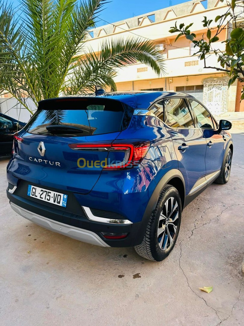 Renault Captur 2023 Techno