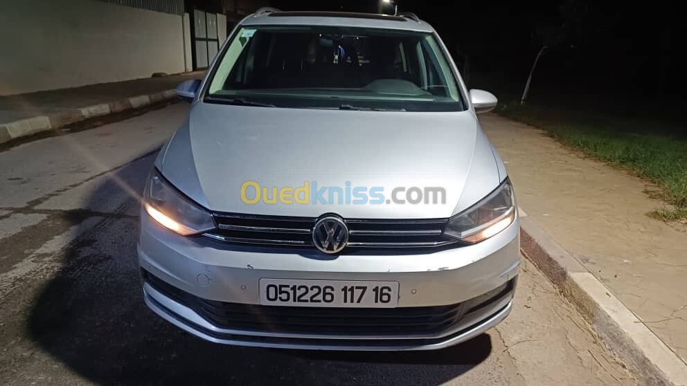 Volkswagen Touran 2017 Familly