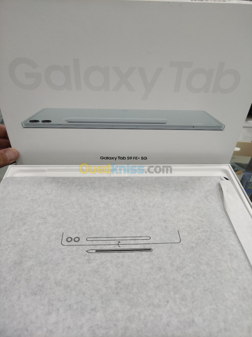 Samsung Tab S9 fe plus 128/8 cellulaire 5G coffret 🇬🇧