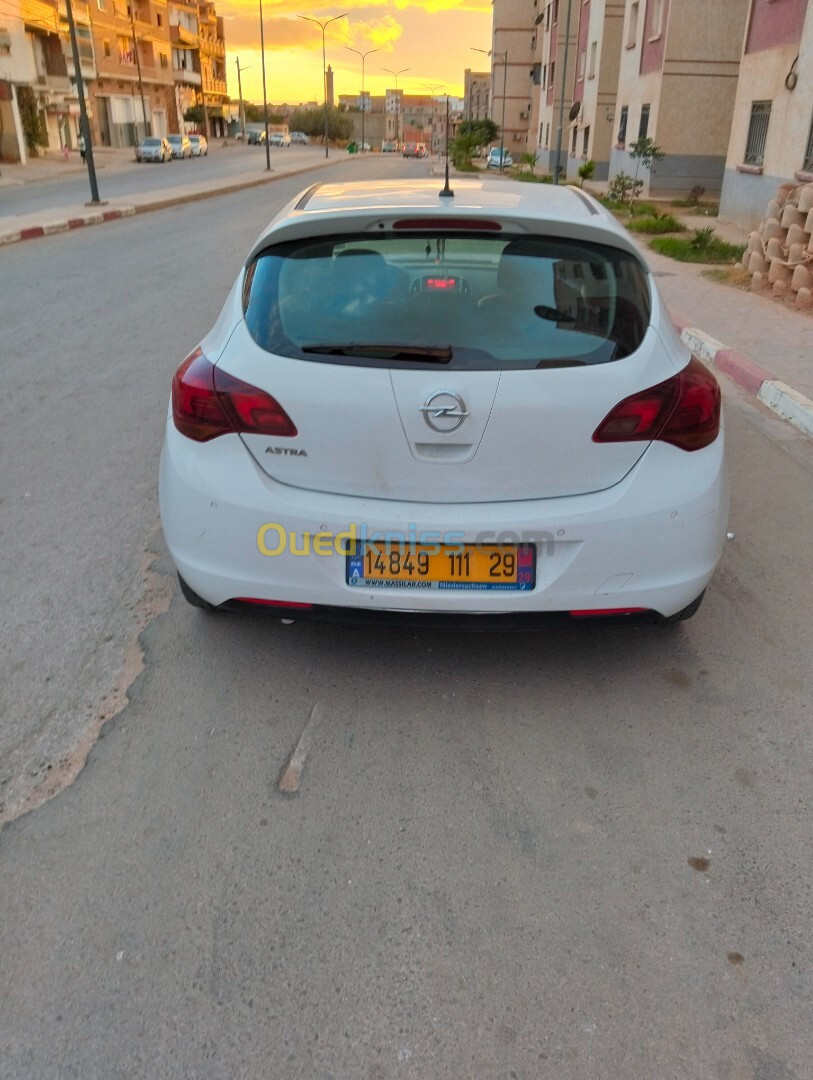 Opel Astra 2011 SPORT