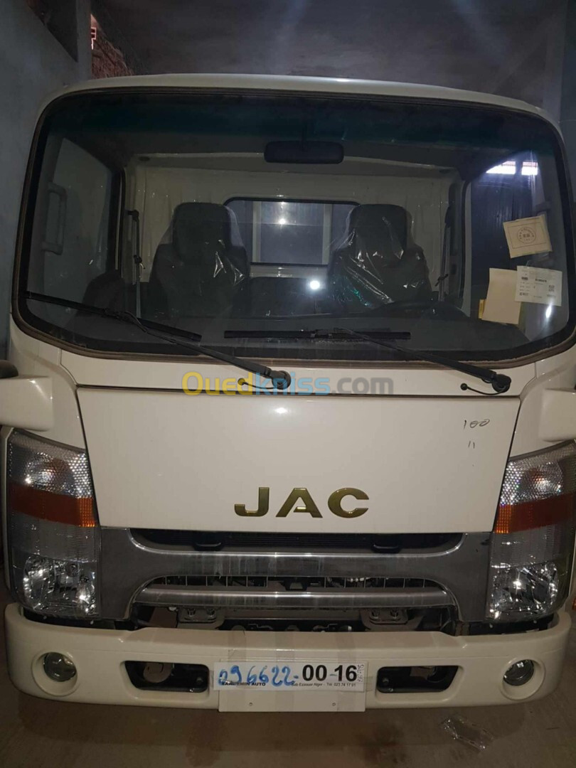 JAC 1040 