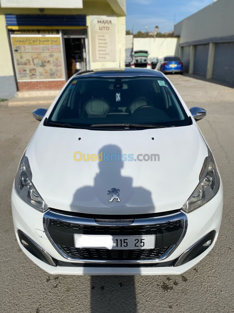 Peugeot 208 2015 Allure