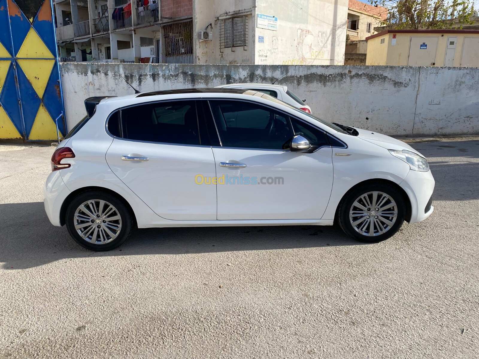 Peugeot 208 2015 Allure