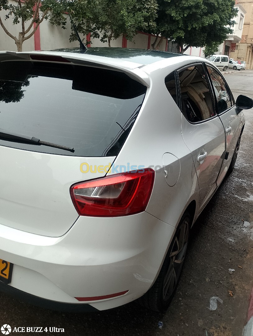 Seat black لاين 2015 