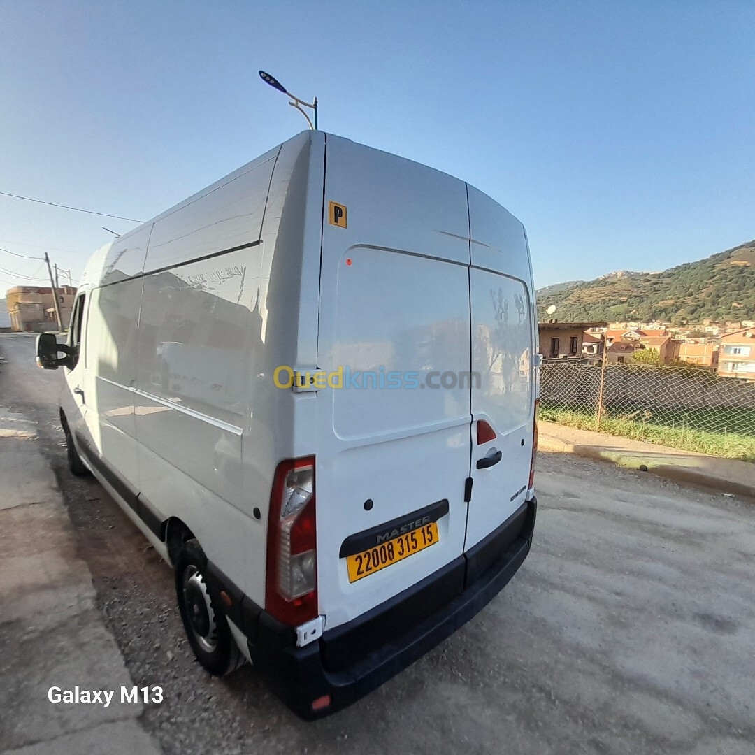 Renault Master 2 panneux 2015