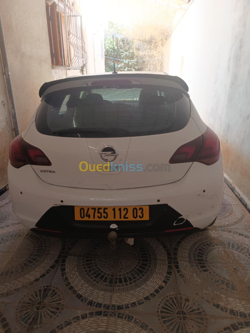 Opel Astra 2012 SPORT