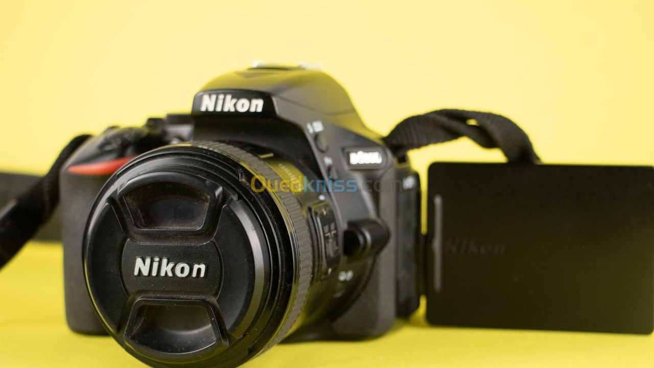 Camera Nikon D5600 + 2 Objectives 