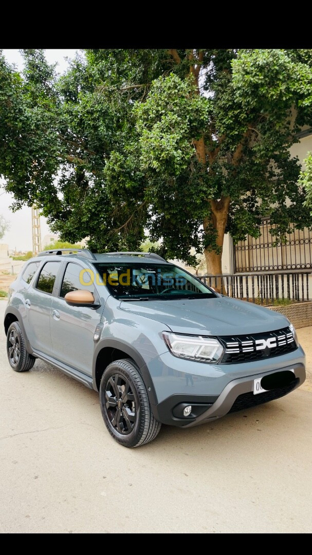 Dacia Duster gold 2023 Gold