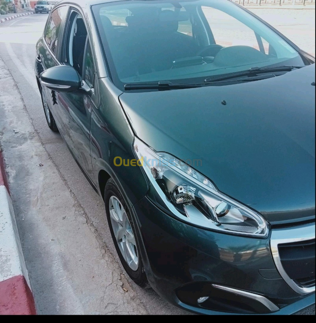 Peugeot 208 2015 Hdi