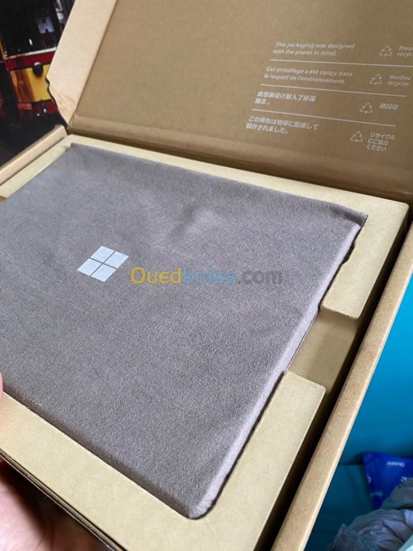 Surface Pro 8 Neuf avec clavier 