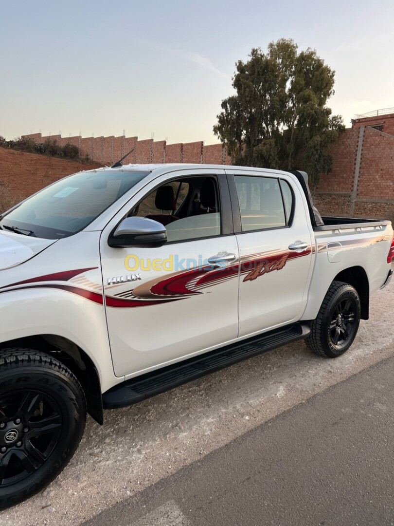 Toyota Hilux 2021 LEGEND DC 4x4