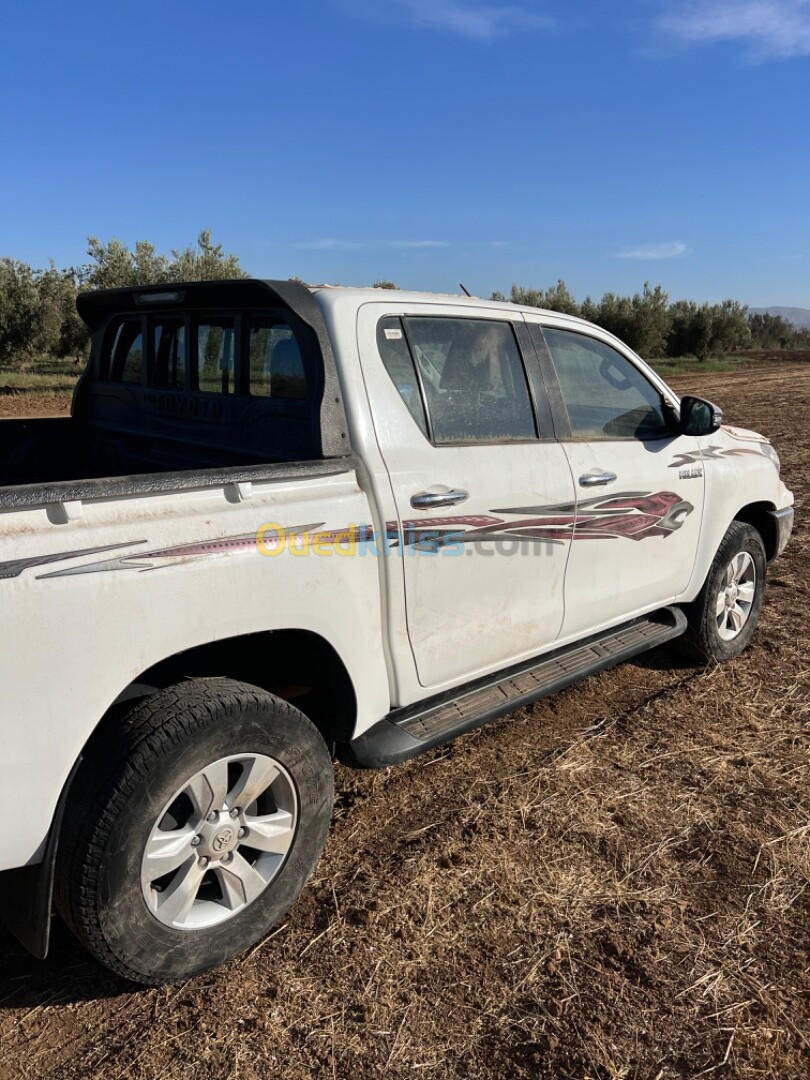 Toyota Hilux 2019 LEGEND DC 4x4