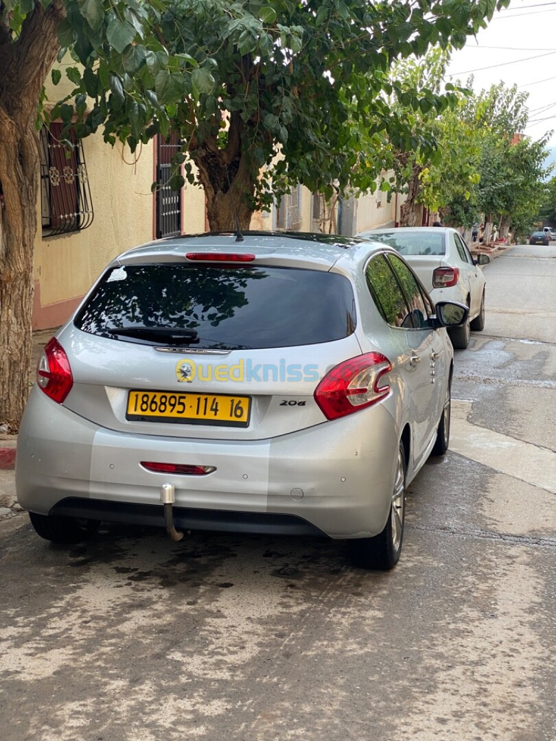 Peugeot 208 2014 