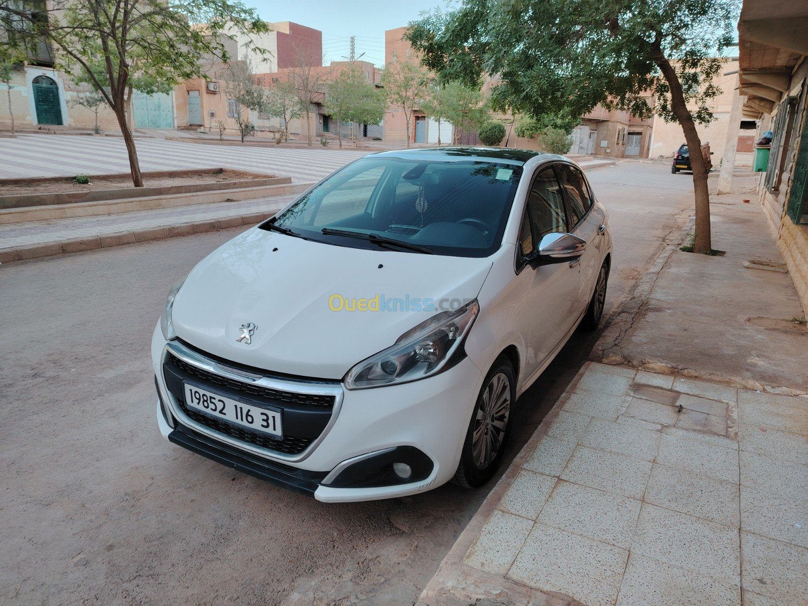 Peugeot 208 2016 Allure Facelift