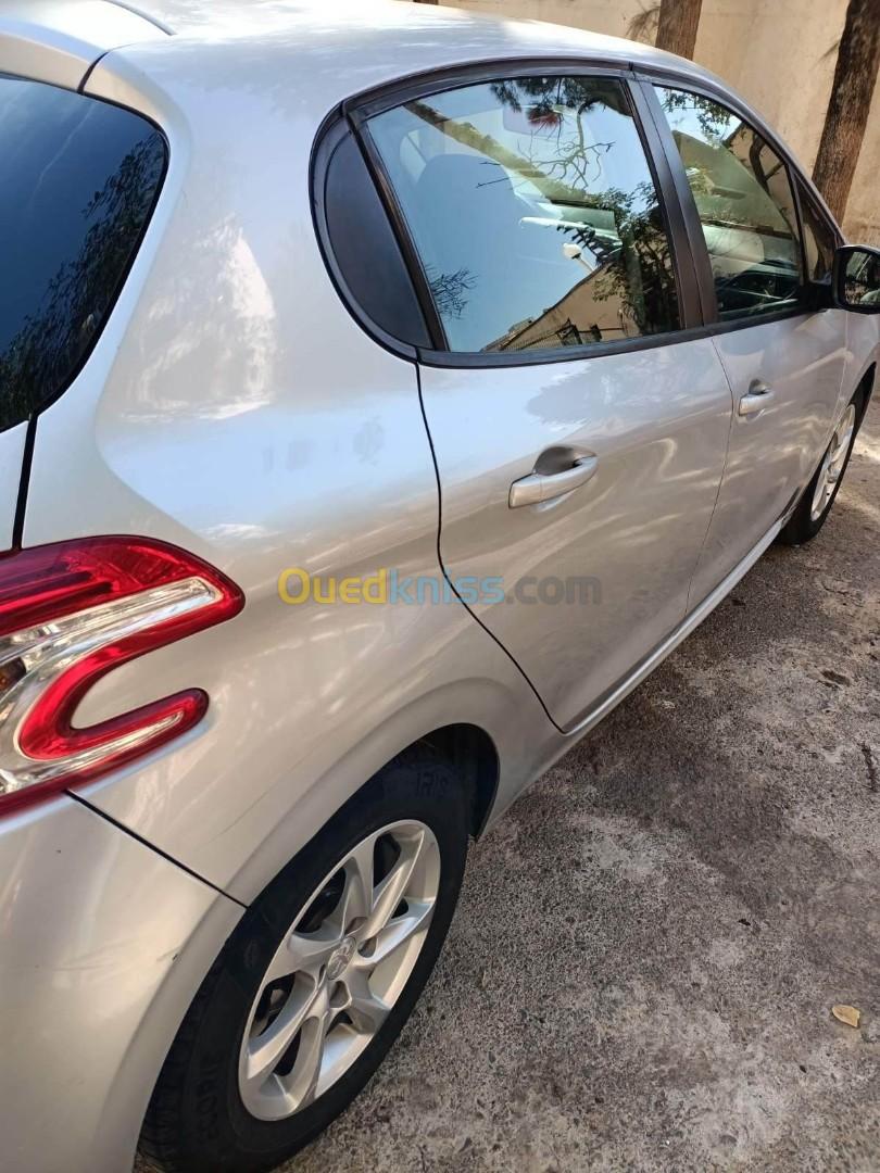 Peugeot 208 2015 Active