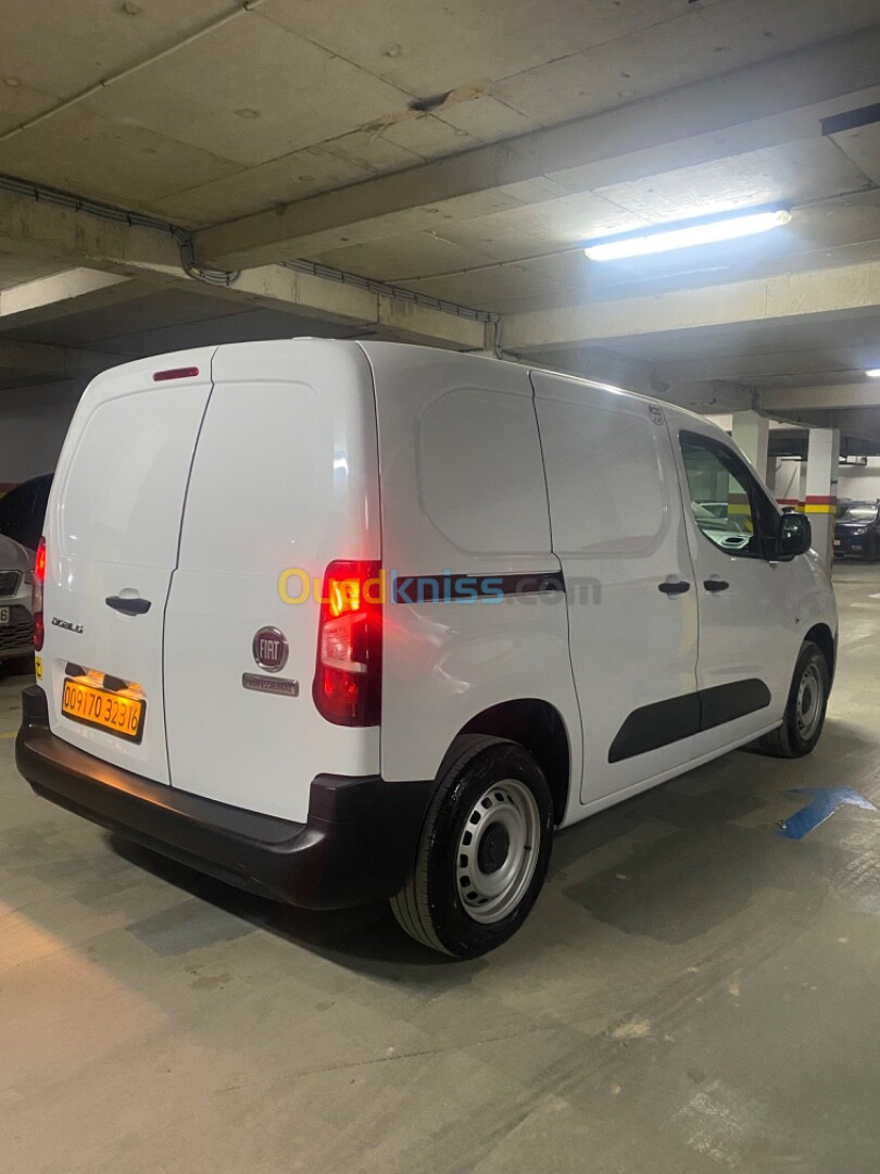 Fiat Doblo 2023 Italien