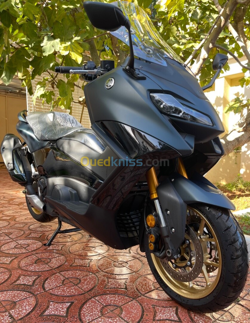 Yamaha Tmax 