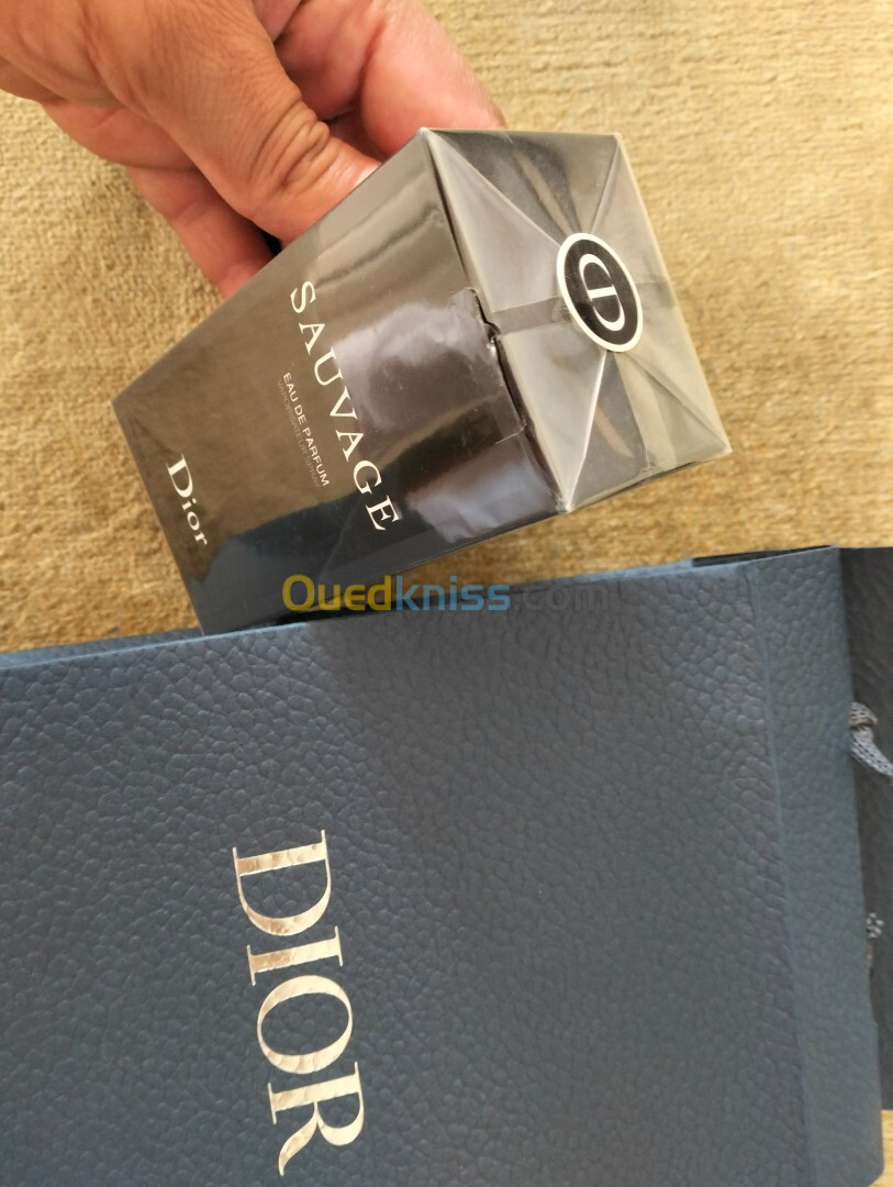 Dior sauvage la  60ml venu caba avec son sac cadeau dorigine