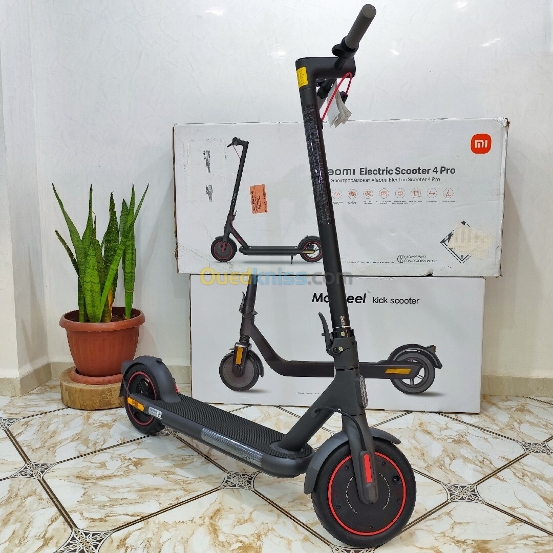 Trottinette Électrique Trotinette Xiaomi Pro 4 i Jamais Utilisé