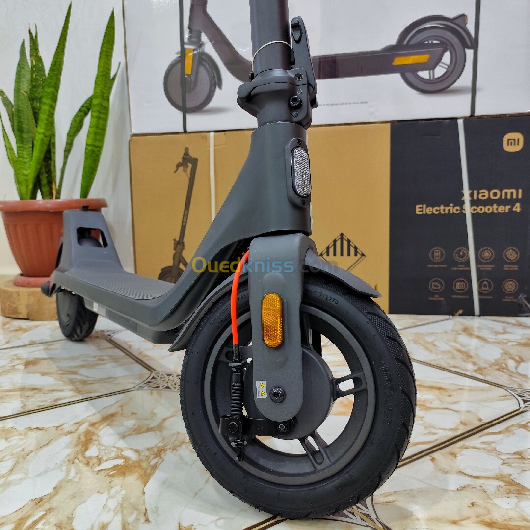 Trottinette Électrique Trotinette Xiaomi 4 Lite 2eme Génération i Jamais Utilisé!