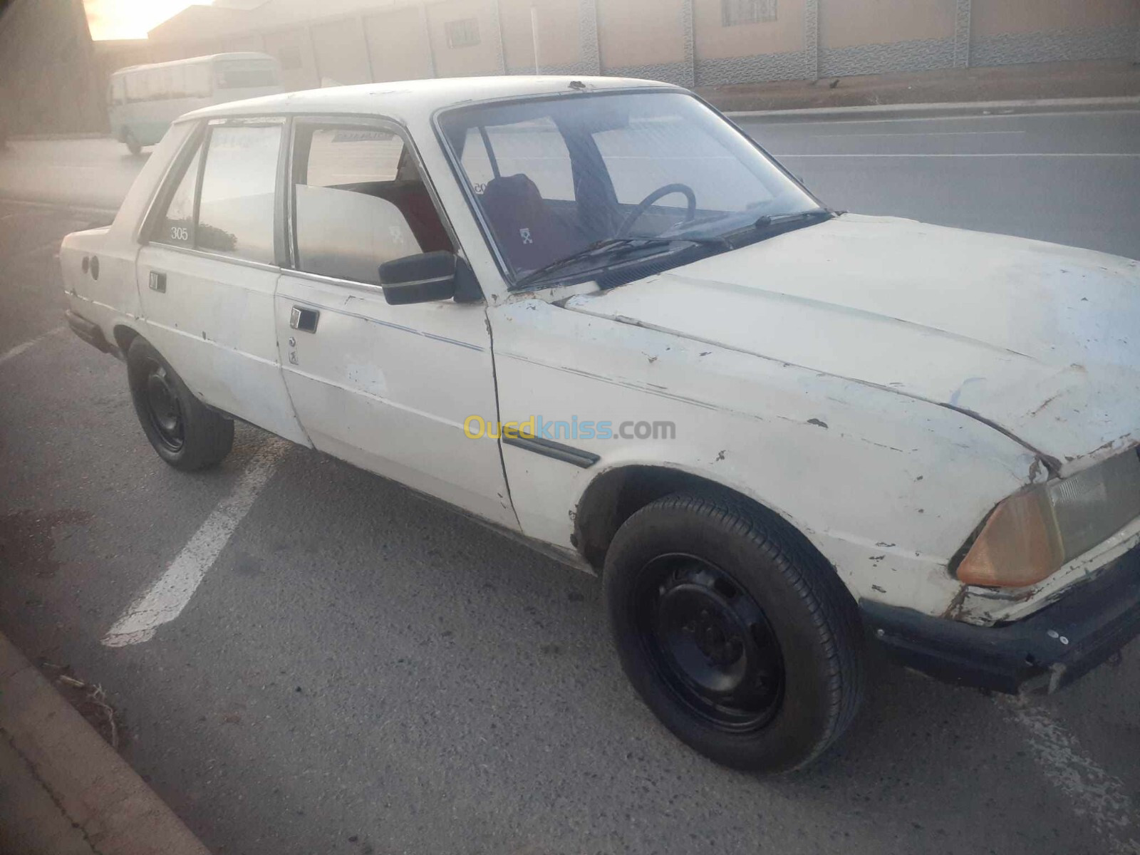 Peugeot 305 1984 305