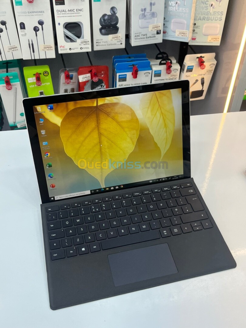 MICROSOFT SURFACE PRO 6 I5-8350U 8GB RAM 256GB SSD ECRAN 12.5"TACTILE