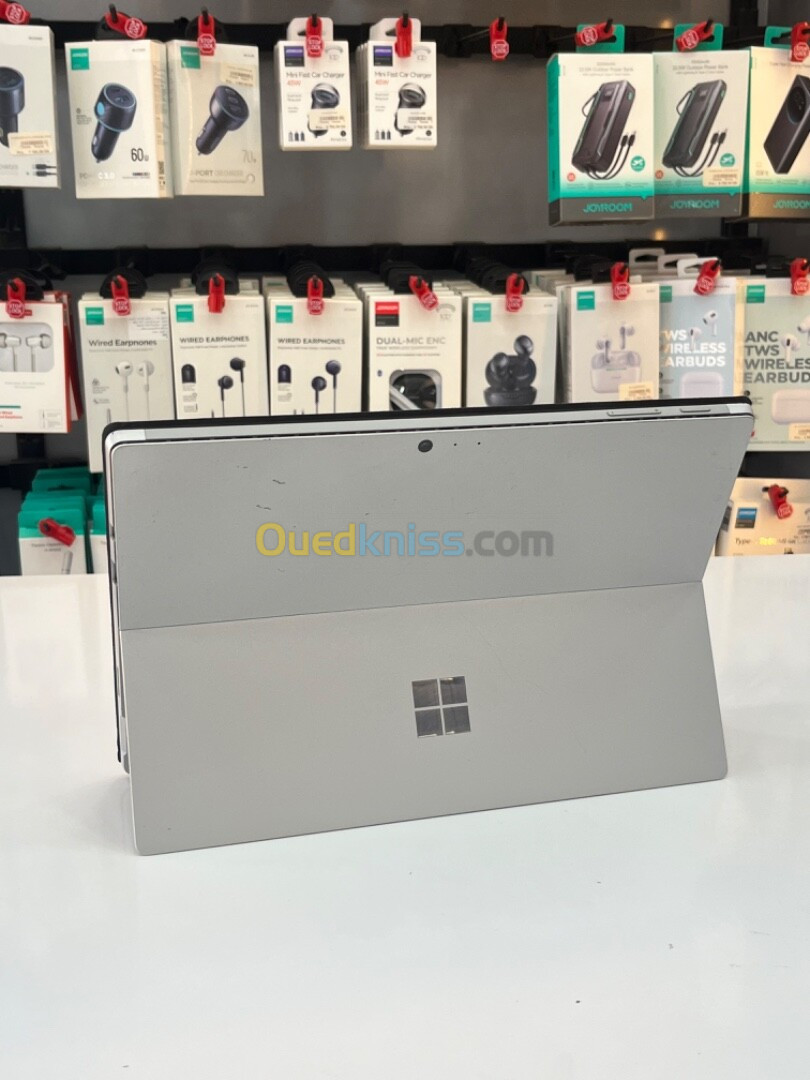 MICROSOFT SURFACE PRO 6 I5-8350U 8GB RAM 256GB SSD ECRAN 12.5"TACTILE