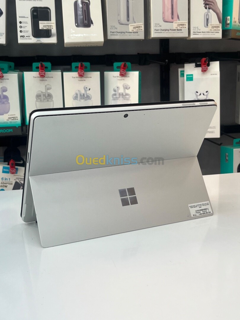 Microsoft Surface pro 7 I5-1035G4 8GB RAM 256GB SSD Ecran 12.3" 