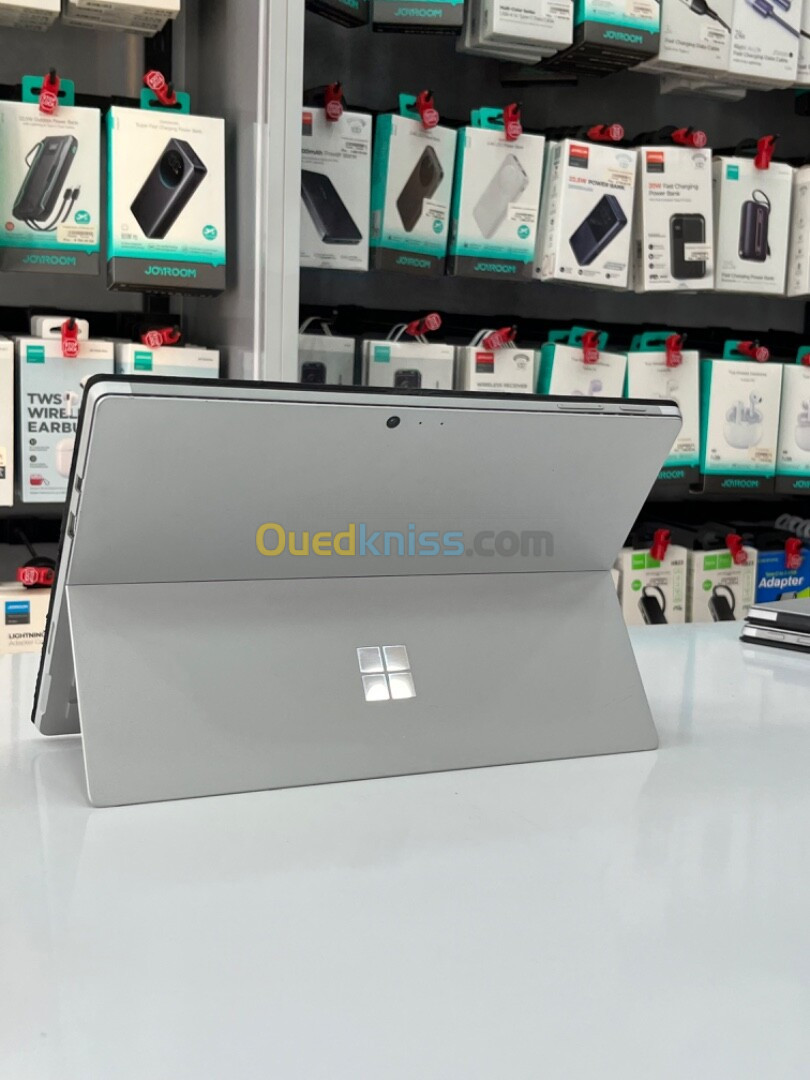 Microsoft Surface Pro 7 I5-1035G4 8GB RAM 256GB SSD Ecran 12.5"