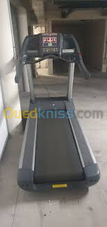 TAPIS PROFESSIONNEL POUR SALLE DE SPORT  200 KG