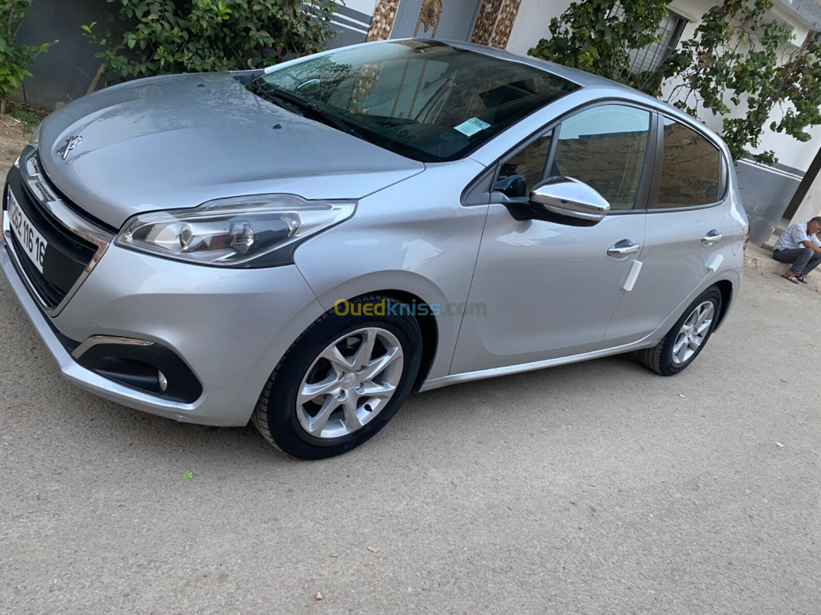 Peugeot 208 2016 Active Facelift