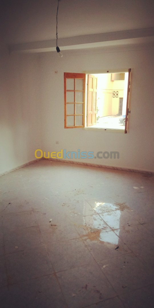 Vente Appartement F4 Batna Fesdis