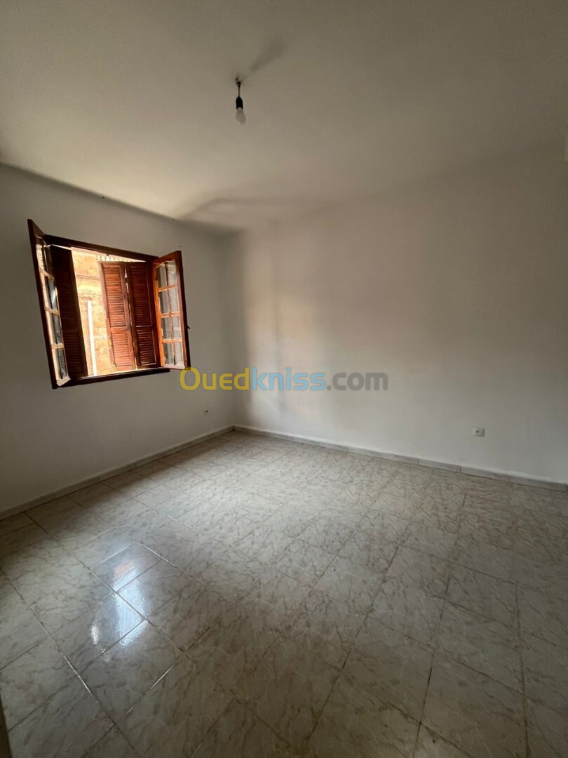 Location Niveau De Villa F4 Alger Kouba