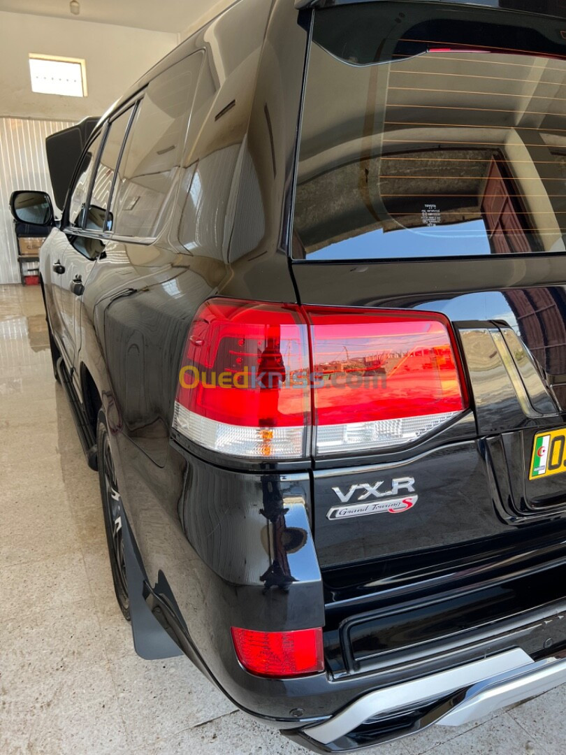 Toyota Land Cruiser 2021 VXR 5,7L lounge