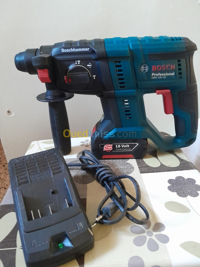 MARTEAU PERFORATEUR BOSCH 18V 