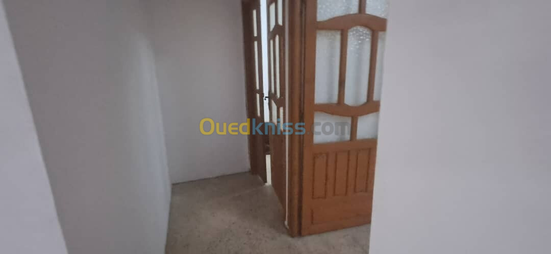 Location Appartement F4 Annaba Annaba