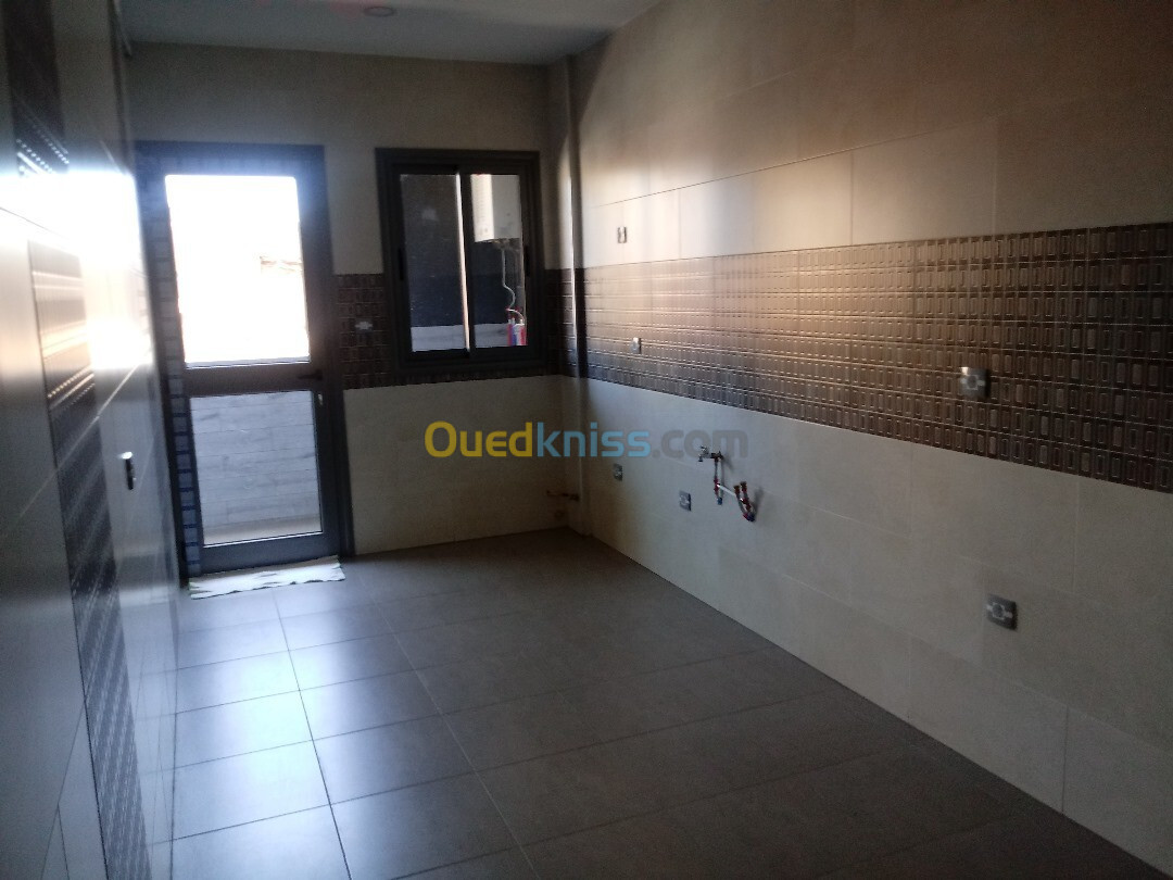 Location Appartement F3 Annaba Annaba