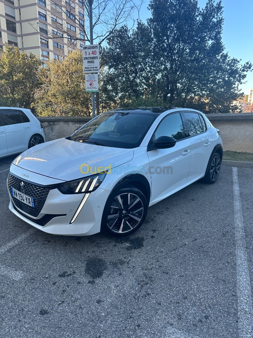 Peugeot 208 2022 GT