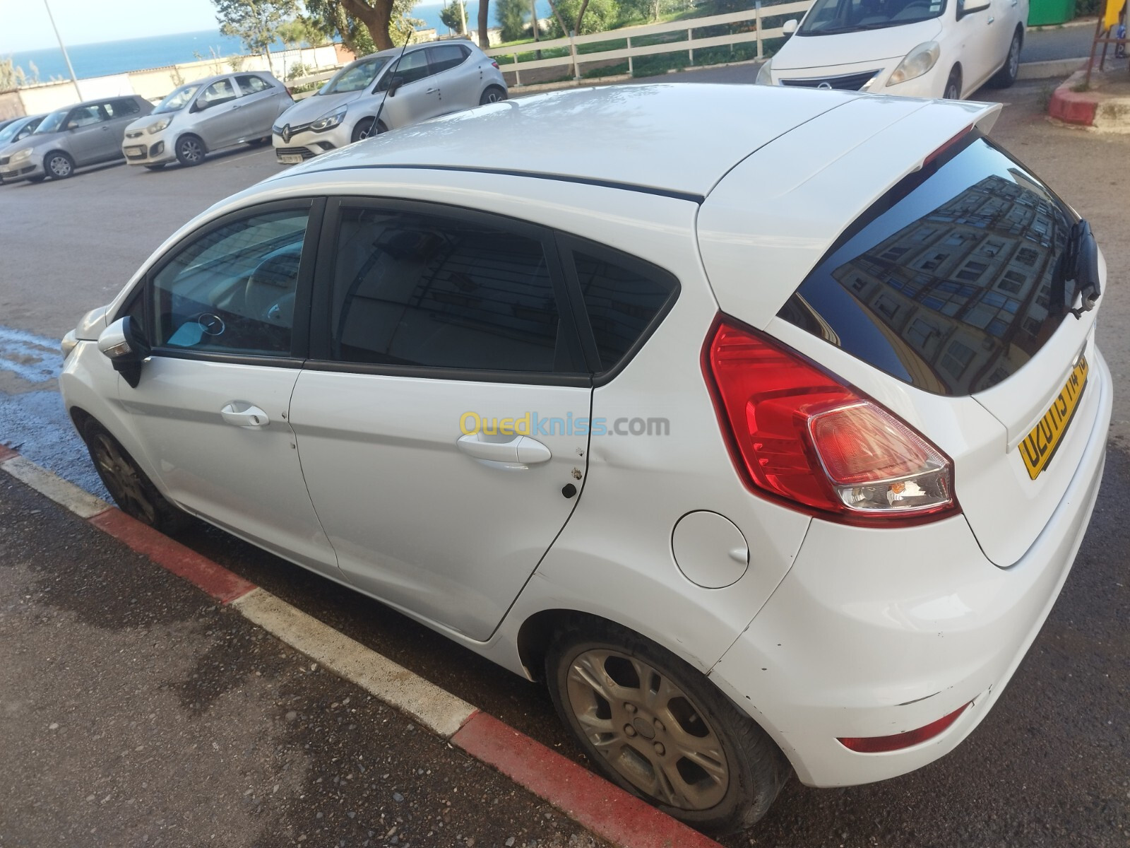 Ford Fiesta 2014 essence+ clim+ vitres electriques avant+ABS+airbag