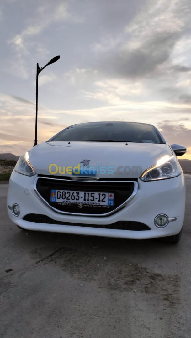 Peugeot 208 2015 Allure Facelift