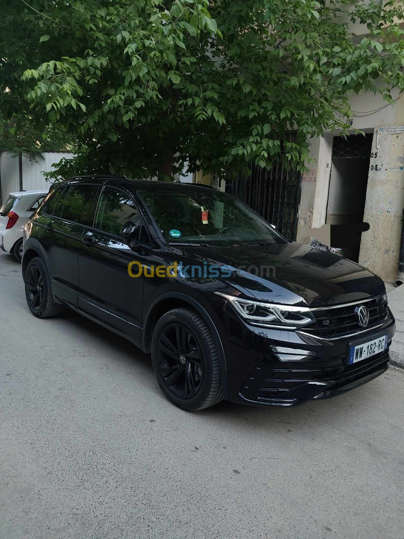 Volkswagen Tiguan 2023 Black black