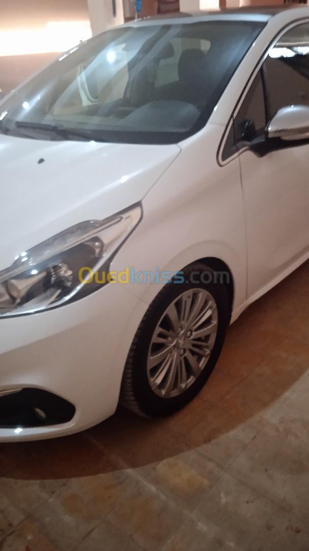 Peugeot 208 2019 Access