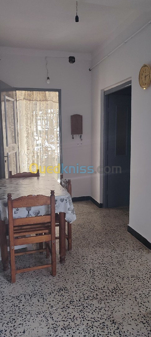 Location vacances Appartement F3 Mostaganem Abdelmalek ramdane