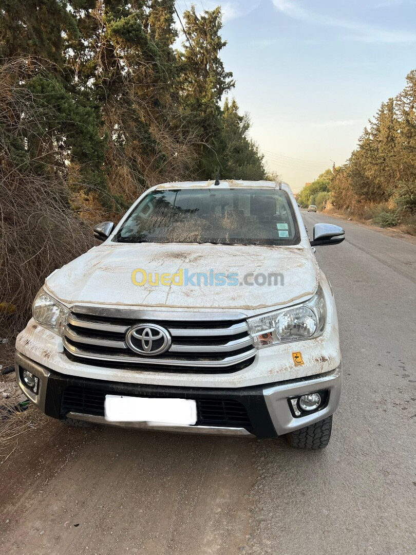 Toyota Hilux 2017 LEGEND DC 4x4