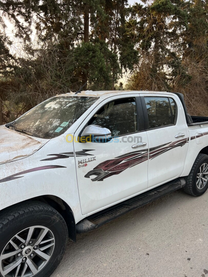 Toyota Hilux 2017 LEGEND DC 4x4