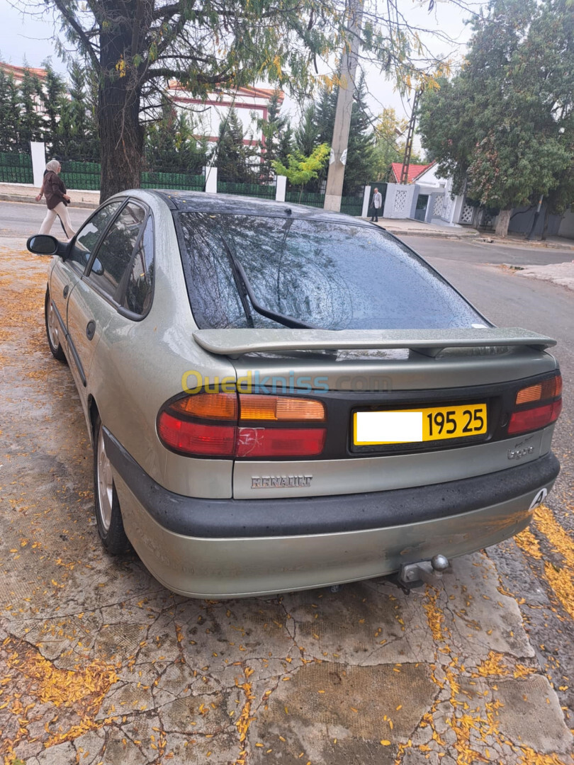 Renault Laguna 1 1995 Laguna 1