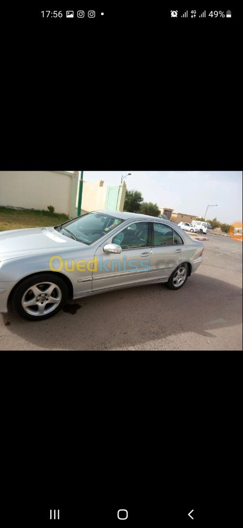 Mercedes Classe S 2001 ملبسا على وحدة  2003