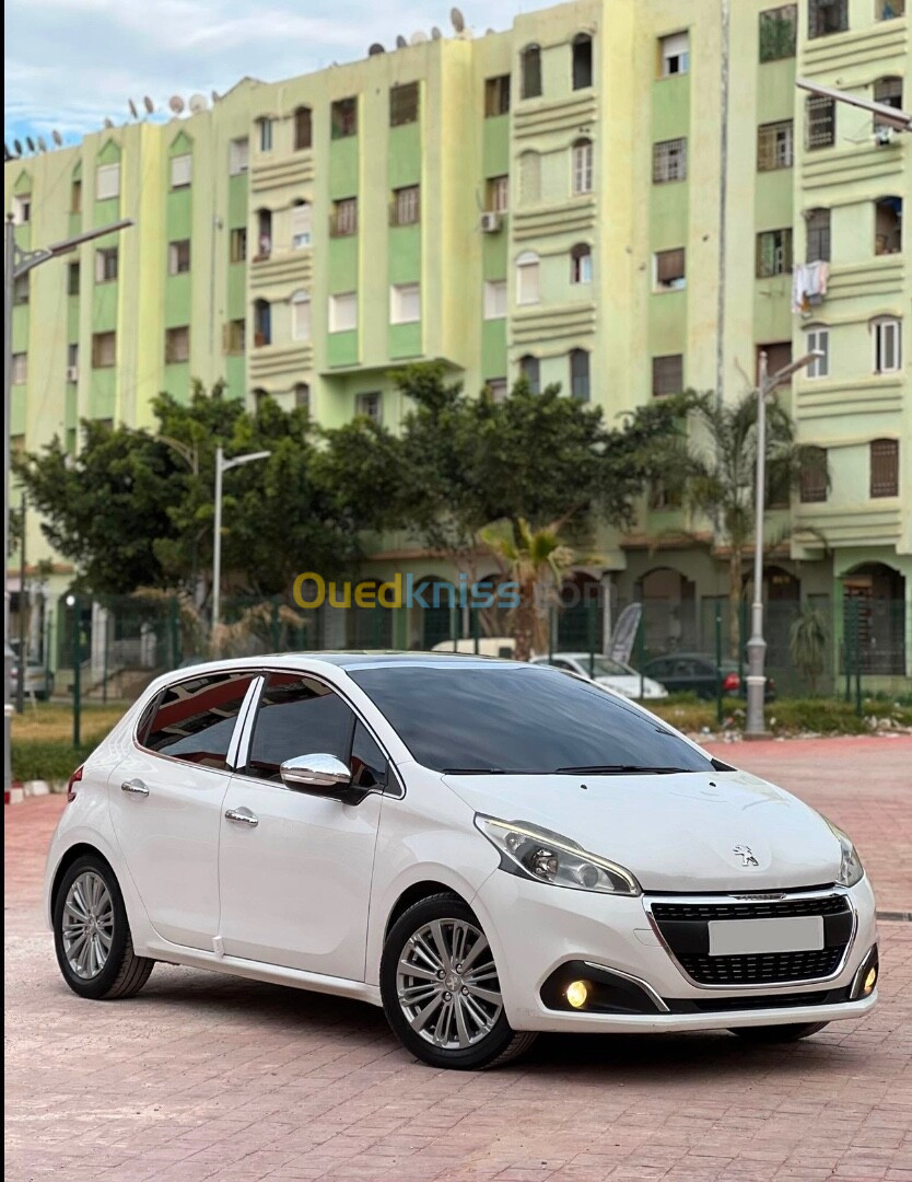 Peugeot 208 2016 Allure Facelift