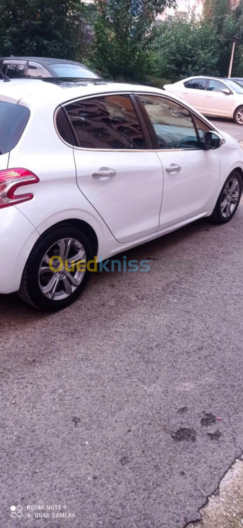 Peugeot 208 2014 Allure